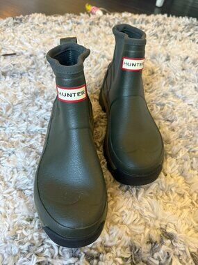 Hunter Women's Olive Green Chelsea Ankle Boots Vibram Sole Size 7